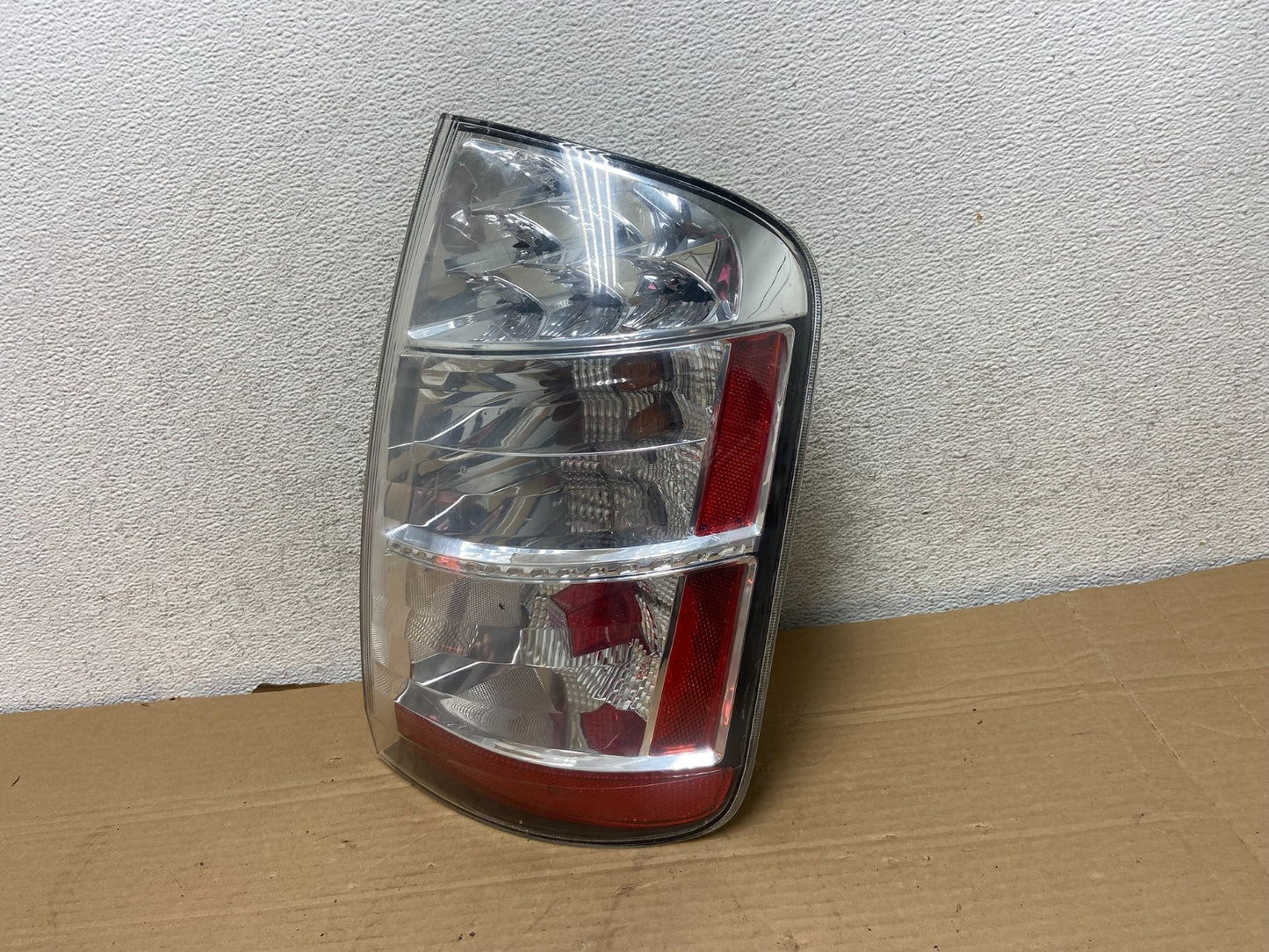2006 to 2009 Toyota Prius Tail Light Right Passenger Side AG8872 DW2