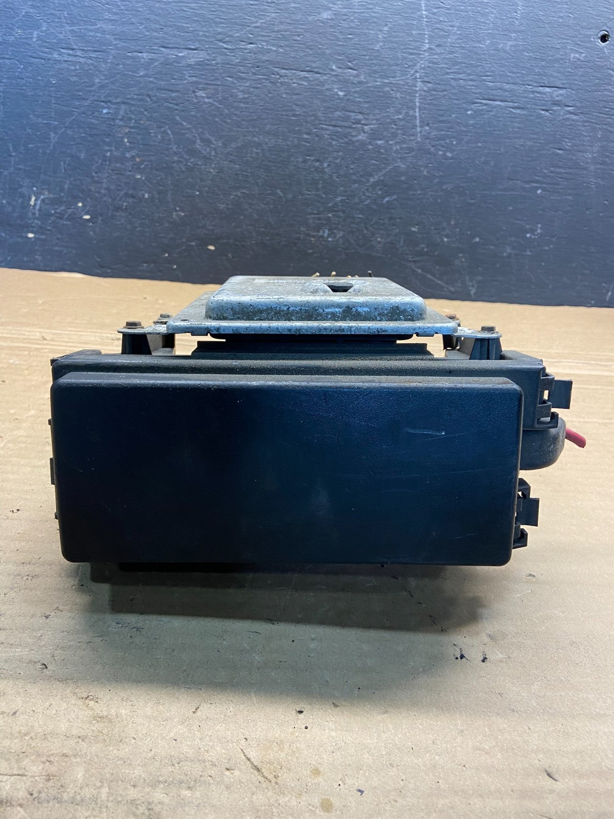 2004 2005 Dodge Durango Fusebox Fuse Box Relay Body BCM Control Module AE4656 DG5