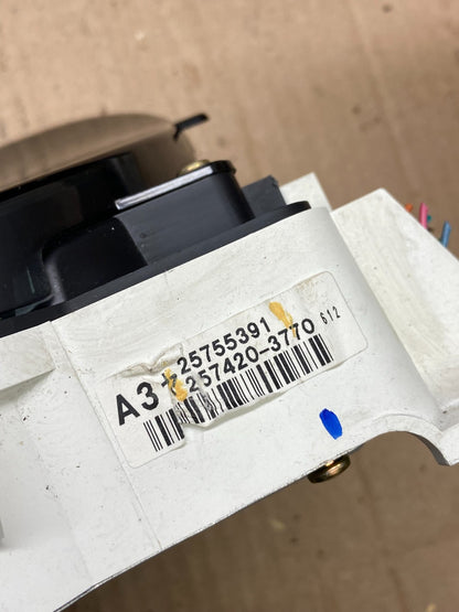 2001 to 2005 Cadillac Deville Instrument Speedometer Cluster Gauge y5530  DG5