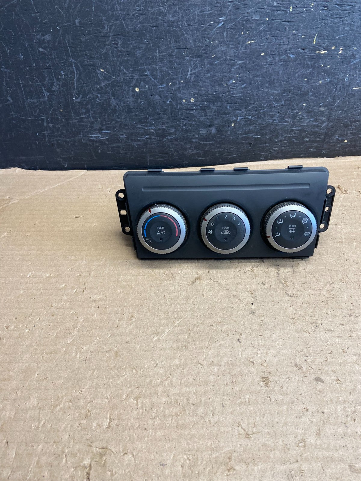 2009 - 2013 Mazda 6 A/C Manual Climate Control Panel ah5171 DG0