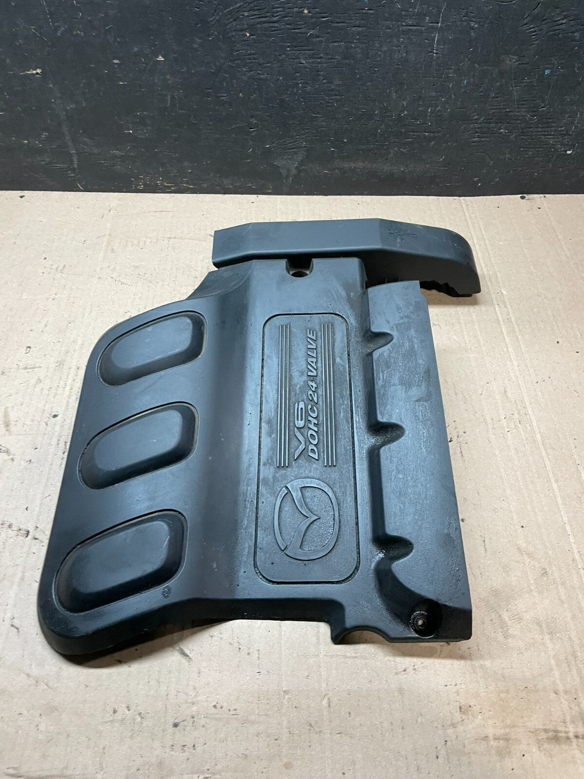 2000 to 2003 Mazda Tribute DOHC 24 VALVE Engine Shield Top Cover J3645 PS3