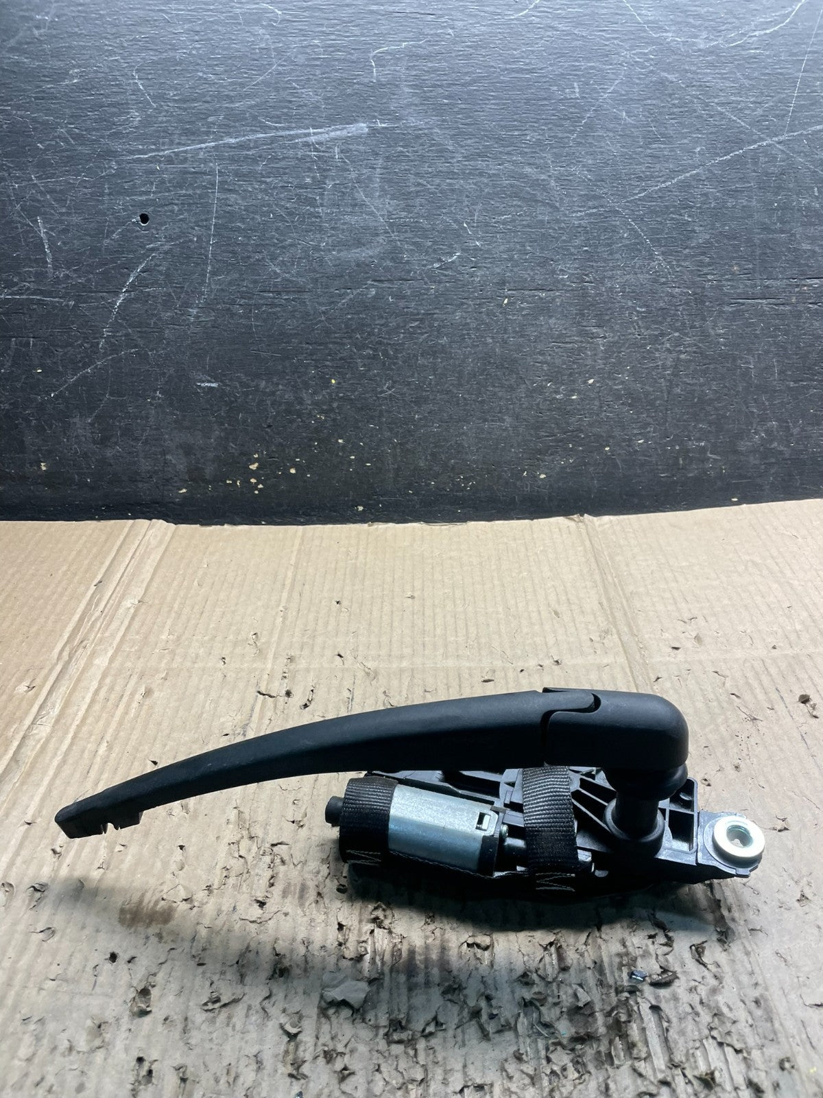 2007 - 2013 Volvo C70  Tailgate Back Door Rear Wiper Motor Wiper x3994 DG3