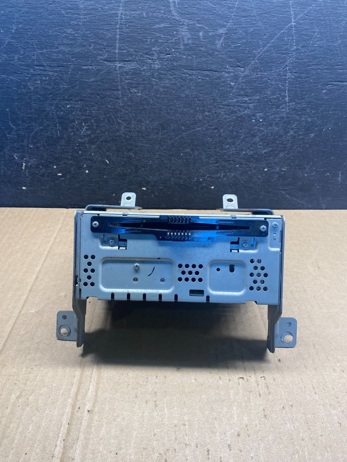 2016 2017 Ford Taurus Radio Stereo CD Player Receiver AM FM Audio ag3752 DG0