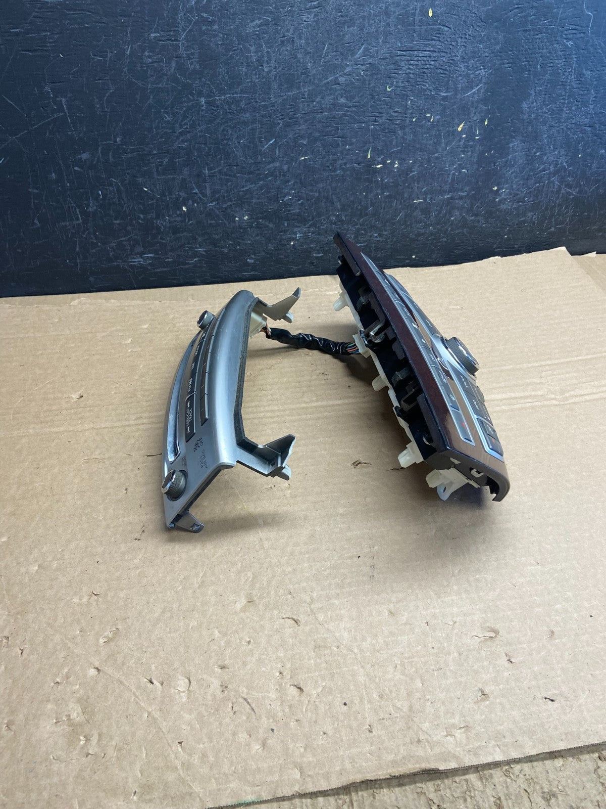 2011 2012 2013 Infiniti M37 Front Temperature Climate Control Panel AF2498 DG1