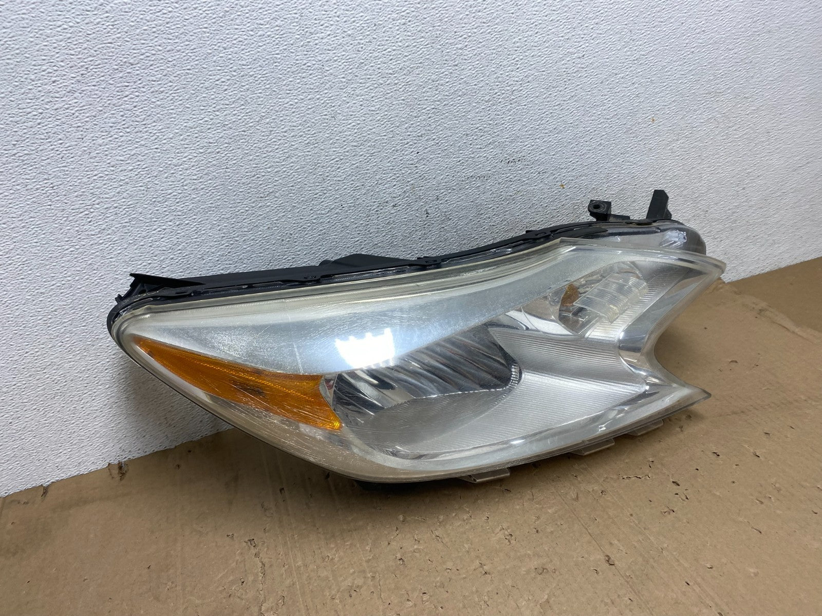 2014 2015 2016 Nissan Versa Note Right Passenger RH Side Headlight AE9258 DW2