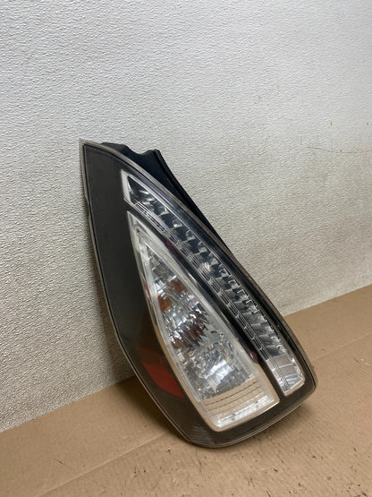 2008 2009 2010 Mazda 5 Left Driver LH Side Tail Light OEM Z3965 DW2