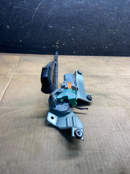 2009 to 2013 Subaru Forester Rear Windshield Washer Wiper Motor Y4519 PS3