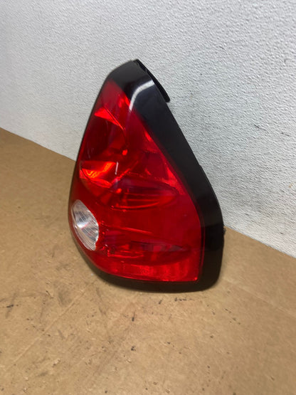 2001 - 2005 Pontiac Aztek Right Passenger Side Tail Light AD5154 LK1