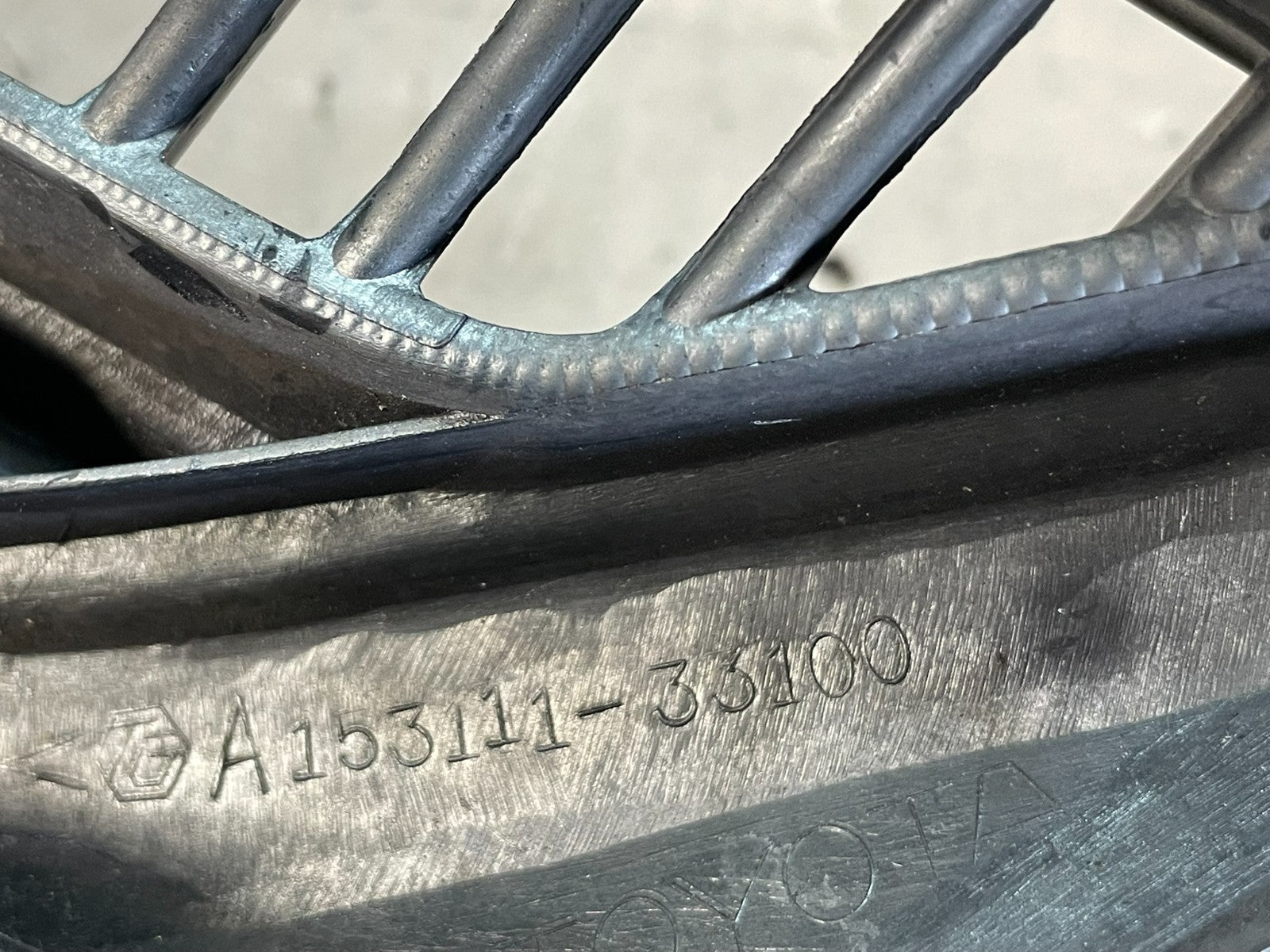 1999 2000 2001 Toyota Solara Front Upper Grill Grille AD5765 DG4