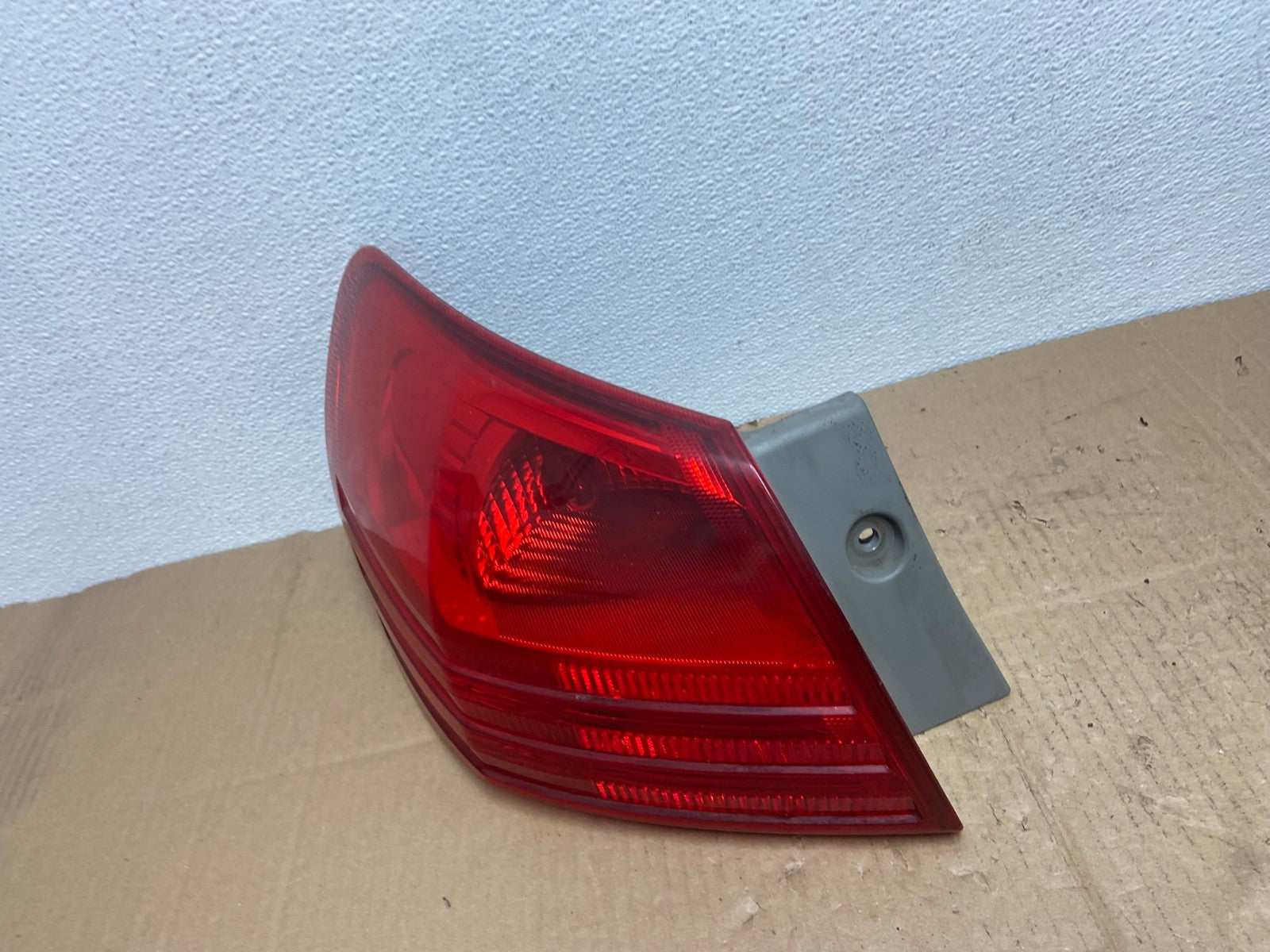 2008 to 2015 Nissan Rogue Left Driver Lh Side Tail Light OEM AB8229 LK1