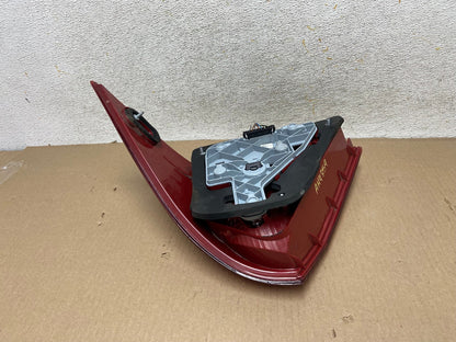 2005-2007 Mercedes-Benz C230 C240 W203 C-Class Left Driver Tail Light AH4359 LK4