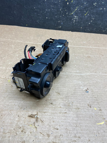 2011 - 2014 Volkswagen  Jetta Center Climate Control Panel AC Heater W1701 DG1