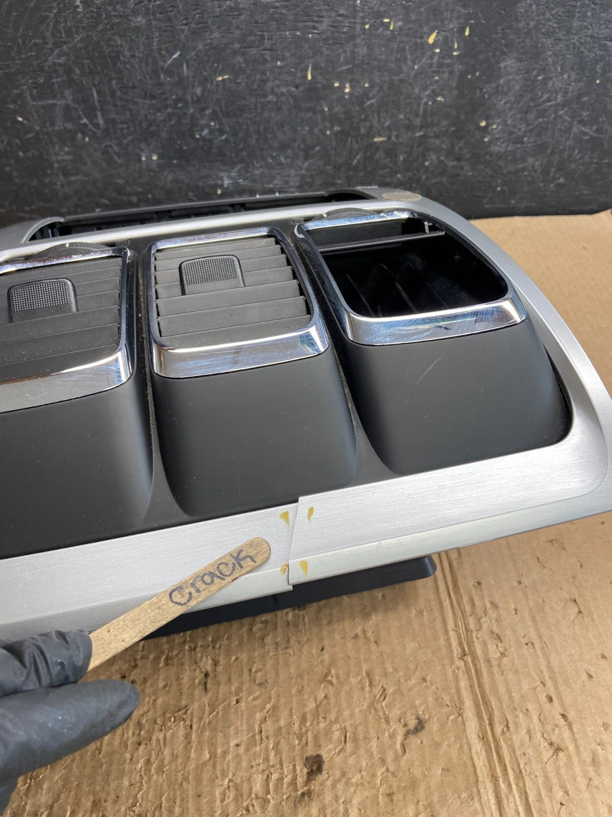 2007 - 2012 GMC Acadia A/C Heater Climate Control Radio Panel Bezel OE AF1479 DG3