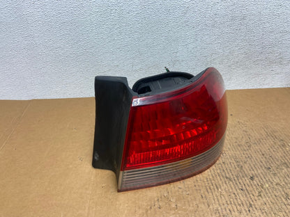 2001 to 2002 Honda Accord Sedan 4door Right Passenger Tail Light AE1520 LK2