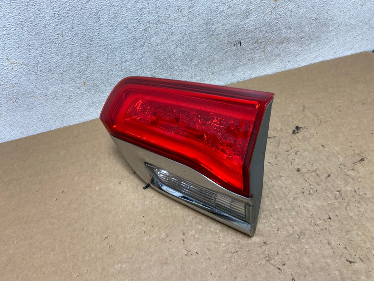 2014 - 2021 Jeep Grand Cherokee Right Passenger Inner Tail Light AI3657 LK1