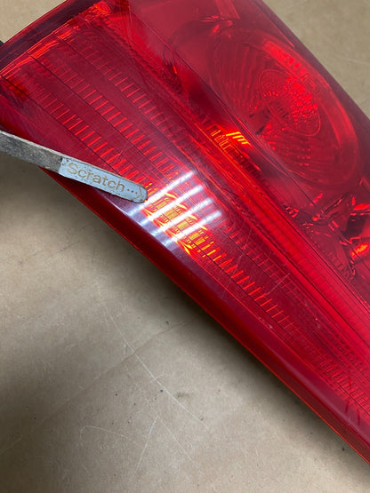2006 to 2010 Toyota Sienna Right Passenger Side Rh Inner Tail Light Oem X2729 DW4