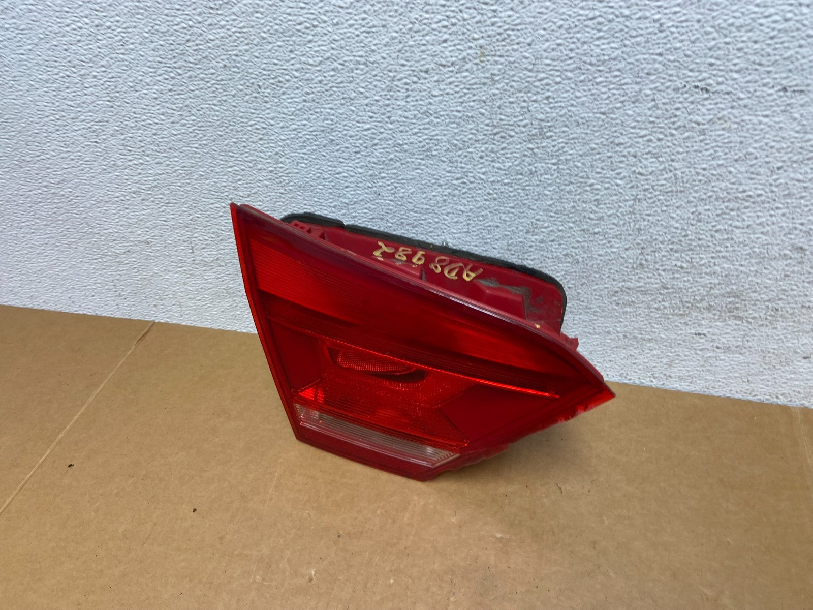 2012 to 2015 Volkswagen Passat Left Driver Lh Inner Tail light AD8982 DW1