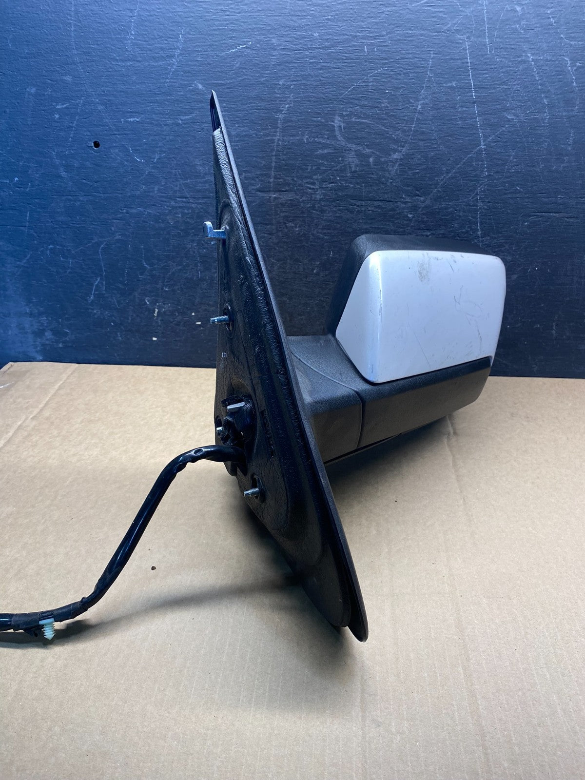 2007-2013 Ford Expedition Left Driver View Door Mirror AG7090 DG1
