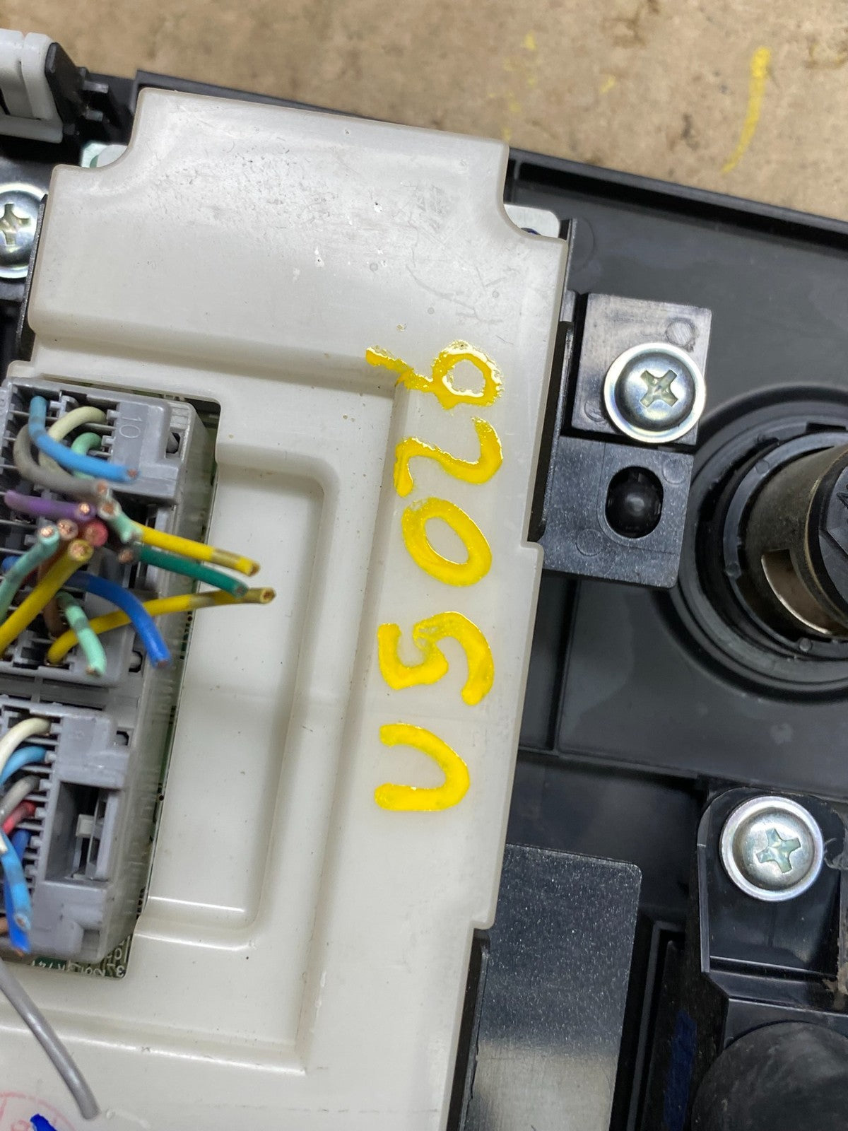 2011 to 2015 Nissan Rogue Heater Temperature AC Climate Control U5026 DG7