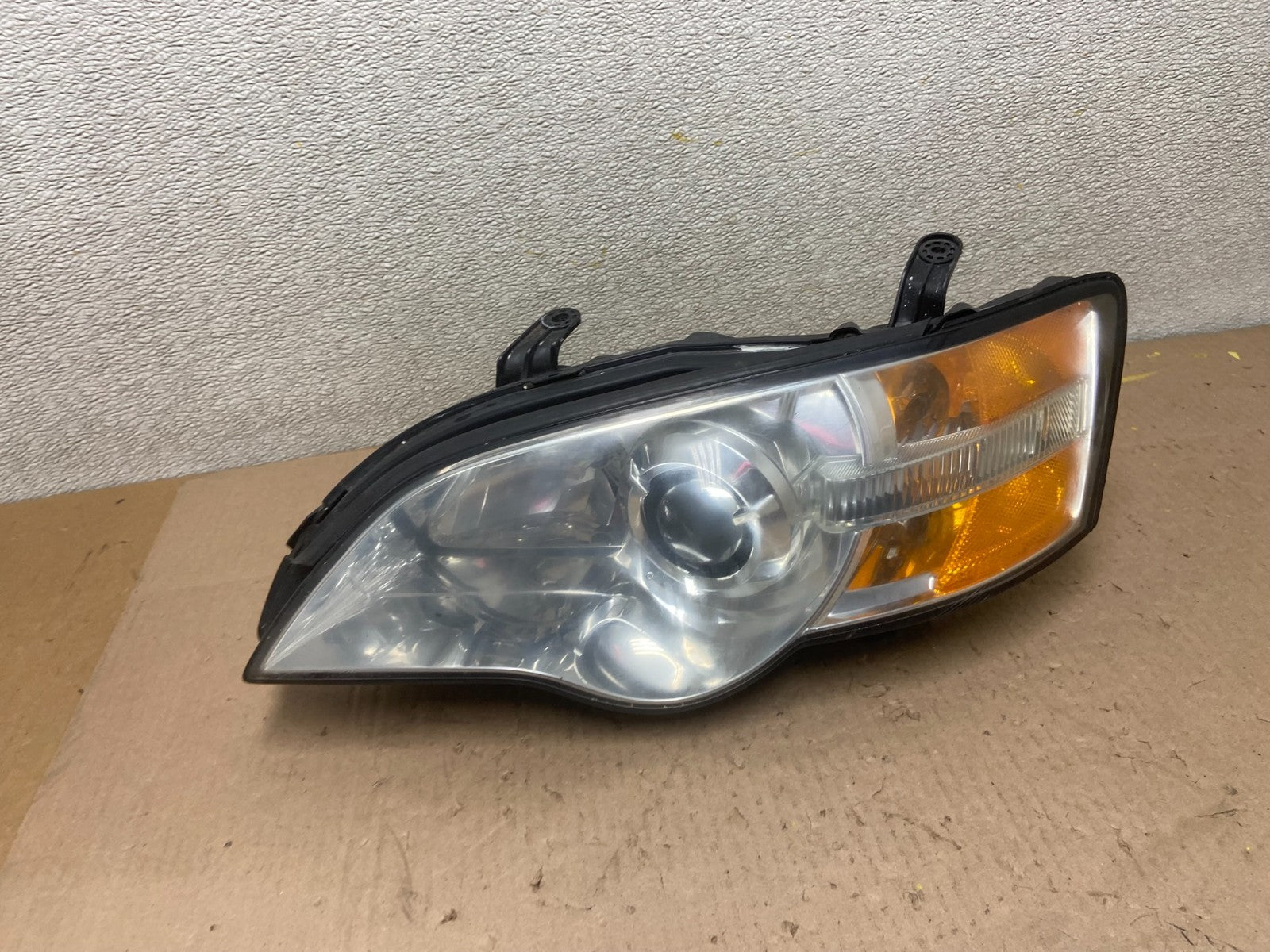 2006 to 2007 Subaru Legacy Left Driver LH Side Headlight Oem AA1008 DW0