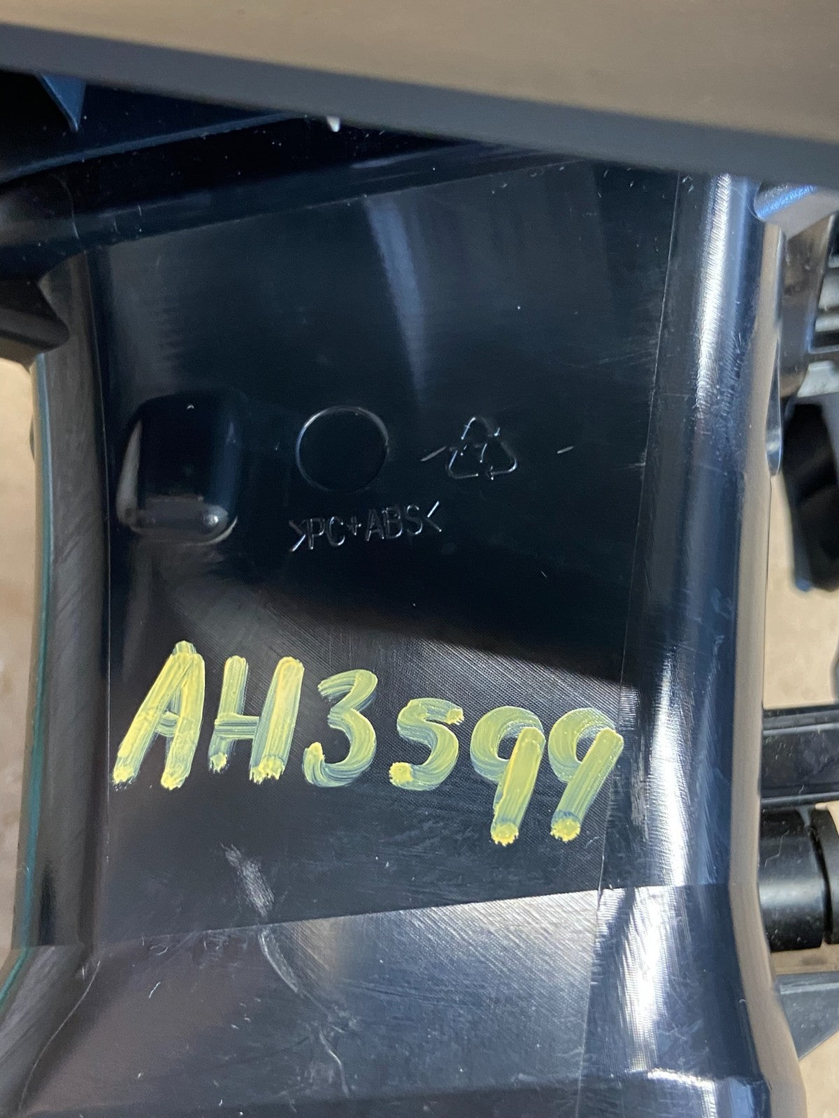 2011 to 2018 Volvo S60 Center Dash Screen Radio Bezel Trim Panel AH3599 DG6
