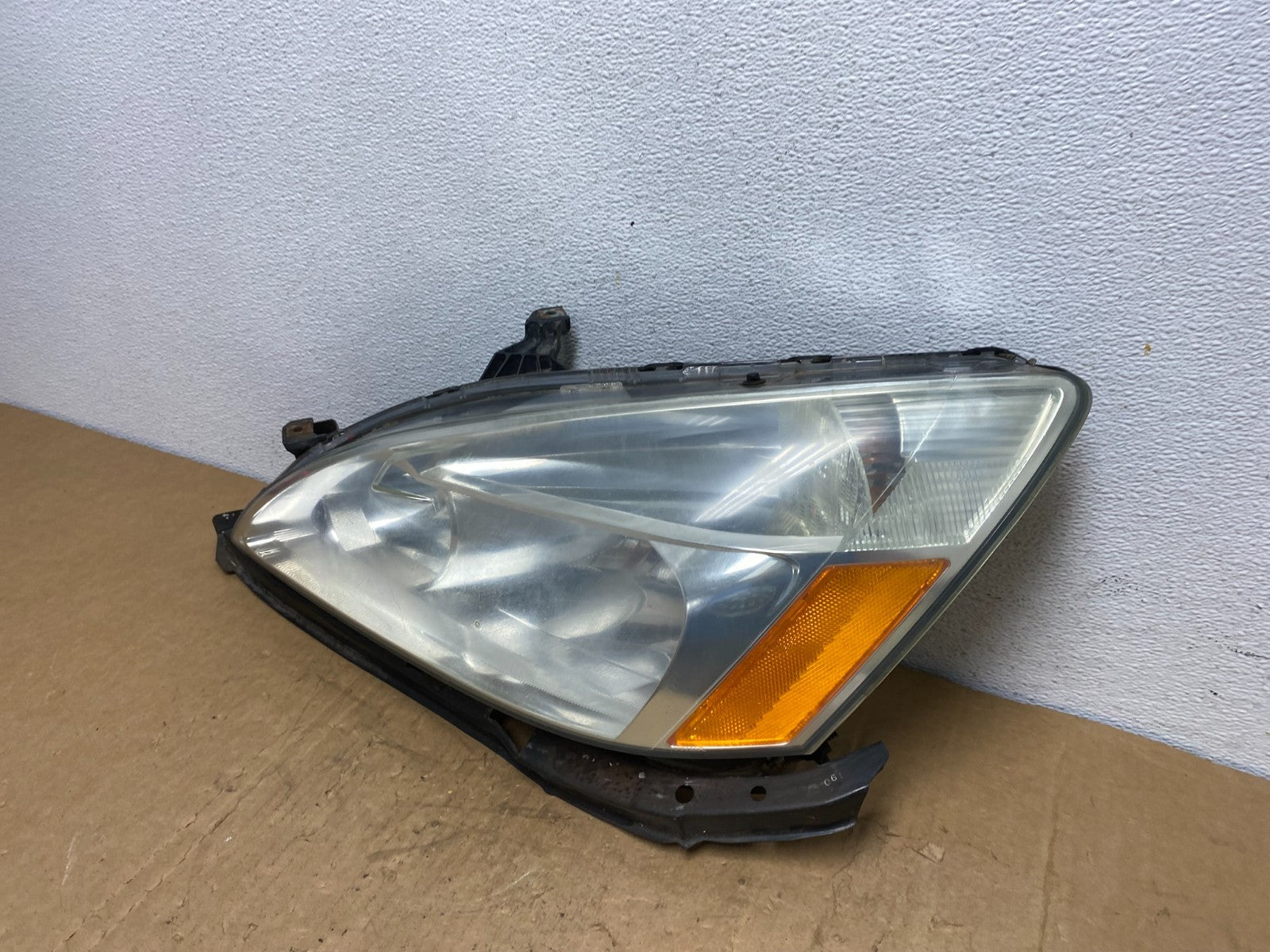 2003 - 2007 Honda Accord Left Driver LH Halogen Headlight AD1322 DW1