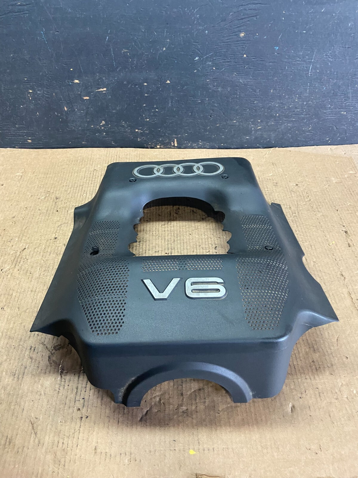 Audi A4 A5 A6 V6  Engine Cover Top Lid Trim N9107 PS0