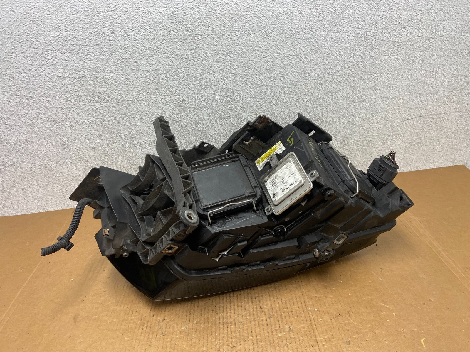 2009-2012 Audi Q5 Left Driver LH Side Xenon HID Headlight AE0300 DW4