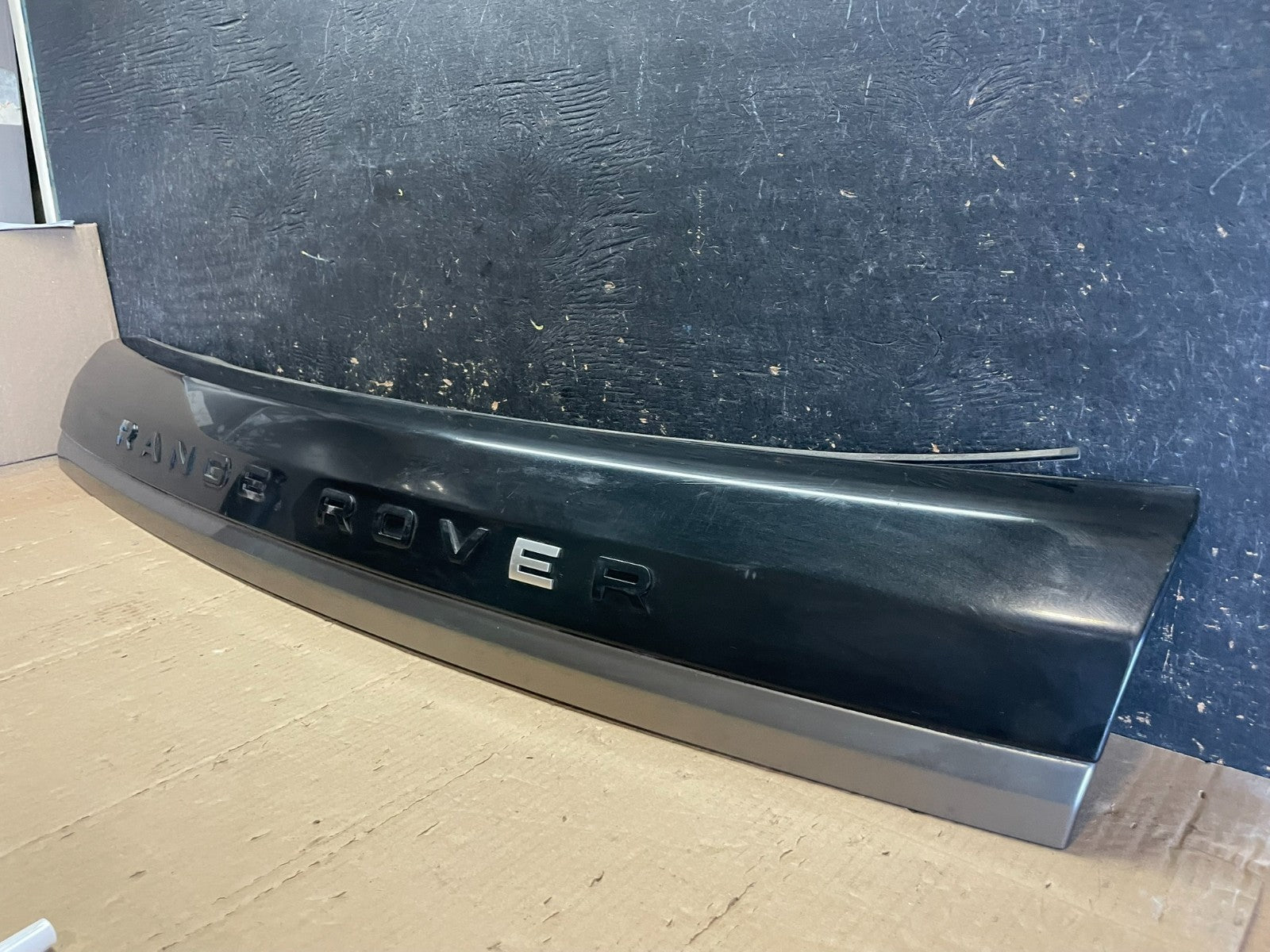 2010-2013 Land Rover Range Rover Sport Tailgate Lifgtgate Trunk Panel AA8886 DG1