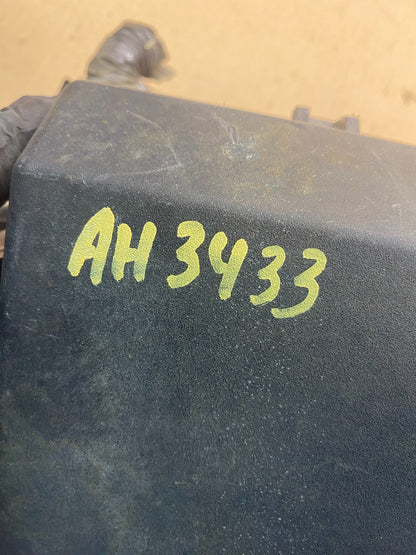 2005 to 2008 Toyota Tacoma Under Hood Fuse Box Relay ah3433 DG6