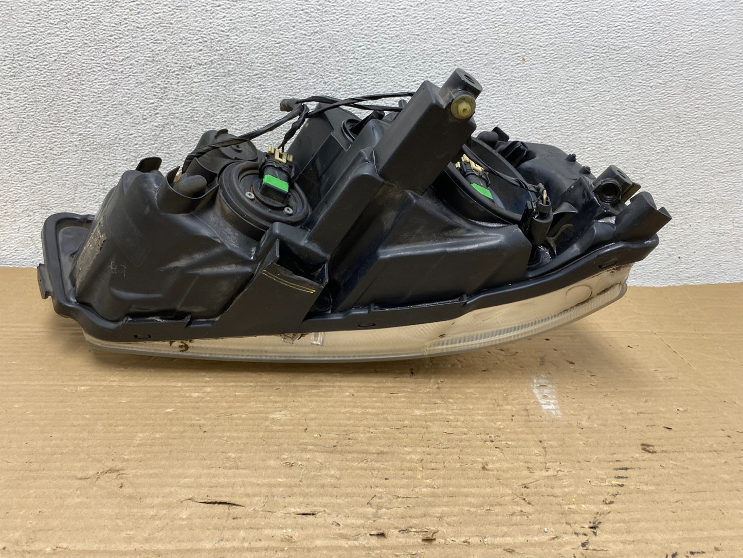 2008 to 2016 Chrysler Town and Country Left Driver Lh Side Headlight AG9109 DW7
