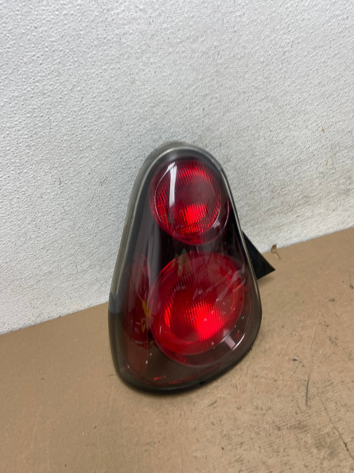 2000 to 2005 Chevrolet Monte Carlo Left Driver LH Side Tail Light AF5120 LK2
