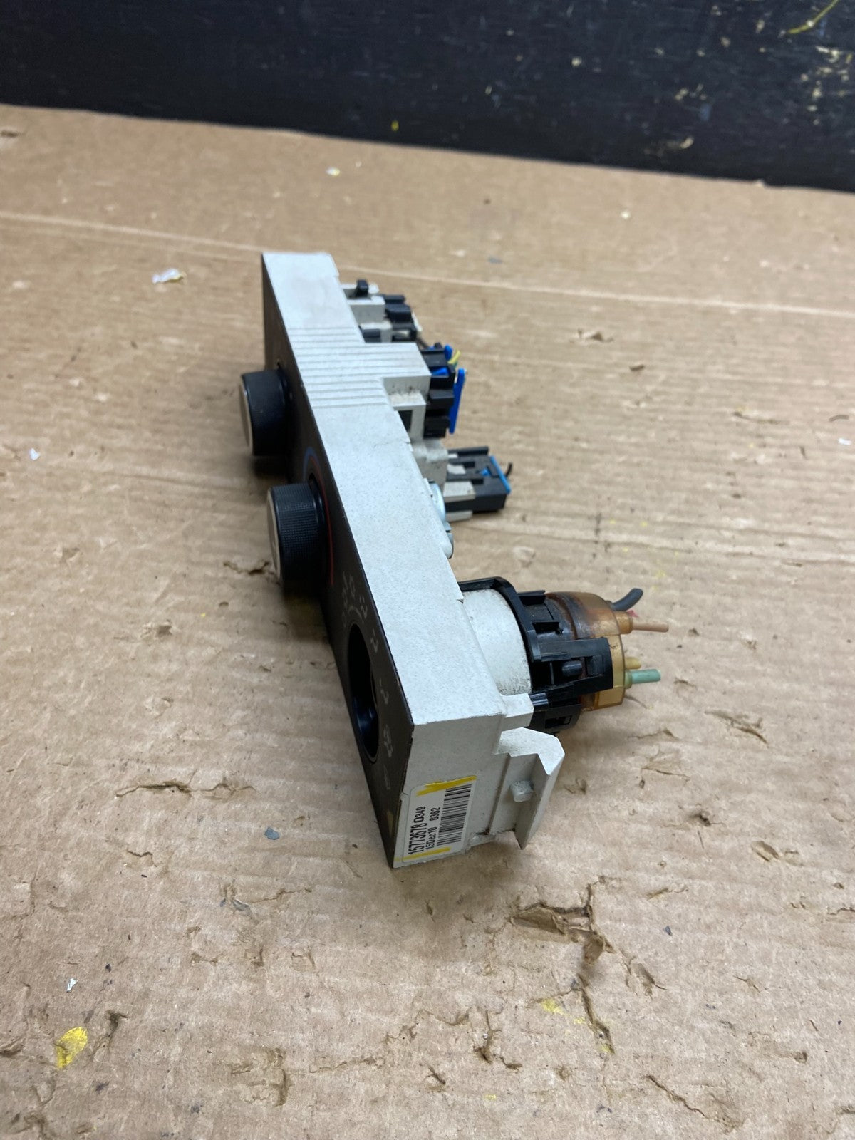 2008-2010 Chevrolet Express 1500 2500 3500 Climate Control Panel W1766 DG4