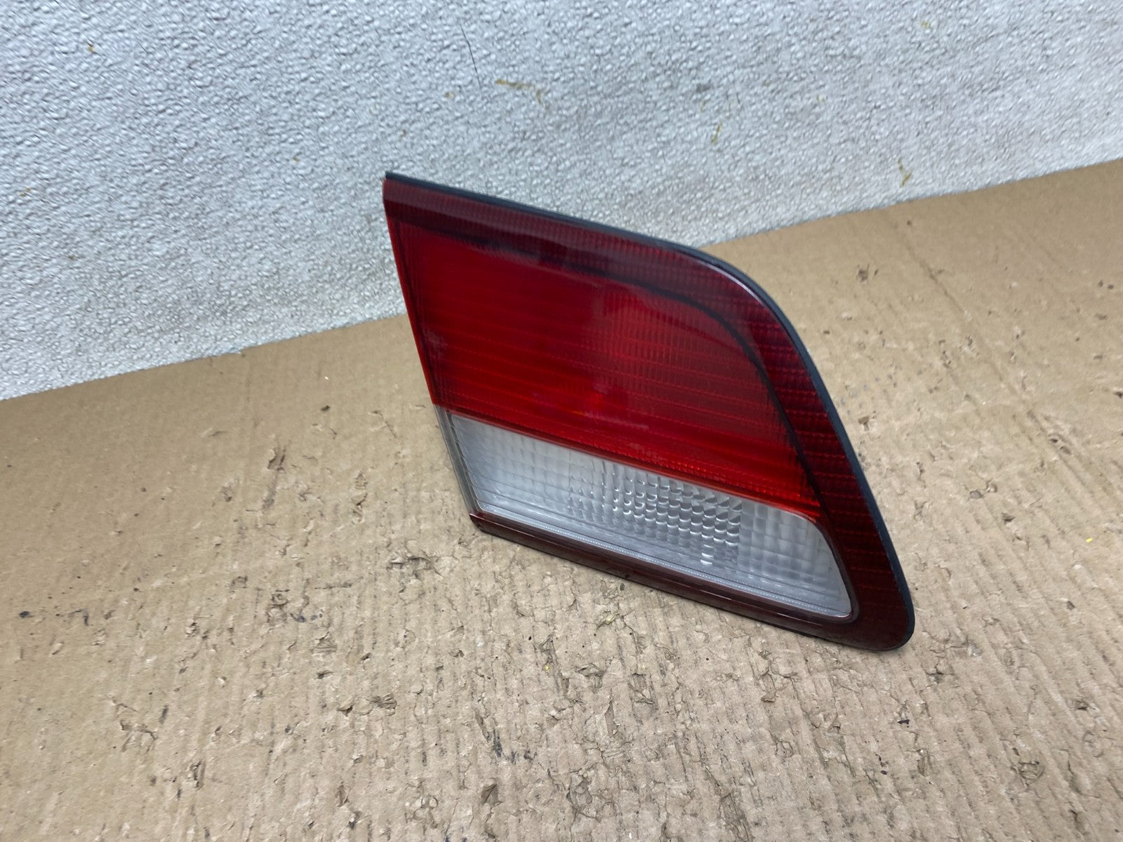 1997 1998 1999 Nissan Maxima Left Driver LH Inner Tail Light Oem T8013 DW1