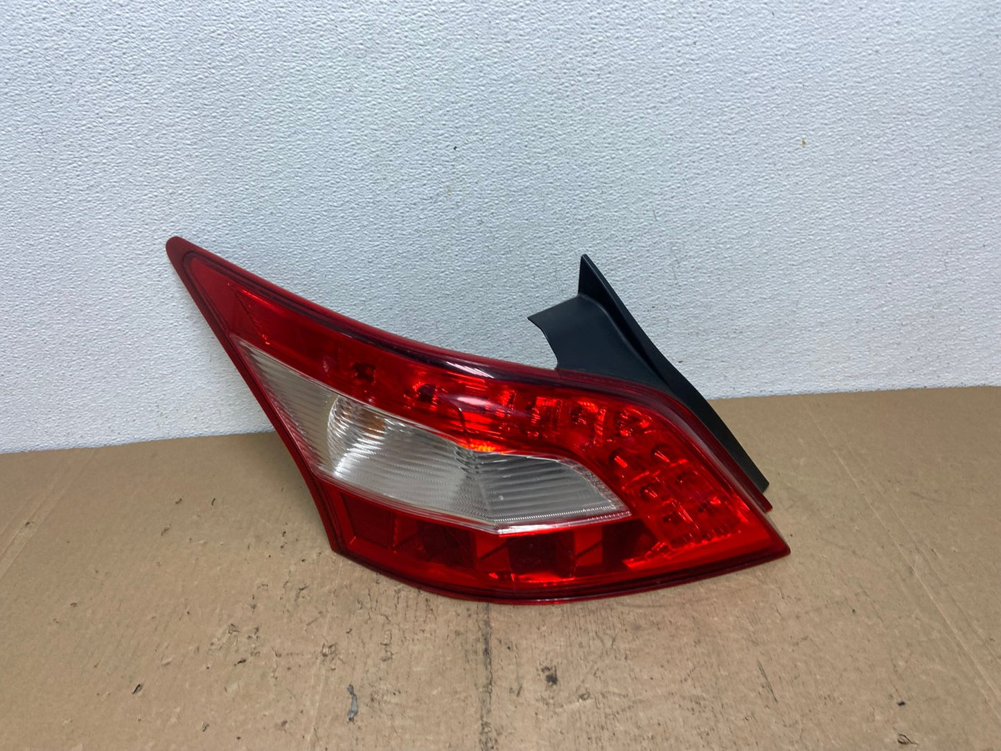 2009 2010 2011 Nissan Maxima Left Driver Lh Side Tail light AC7292 LK0