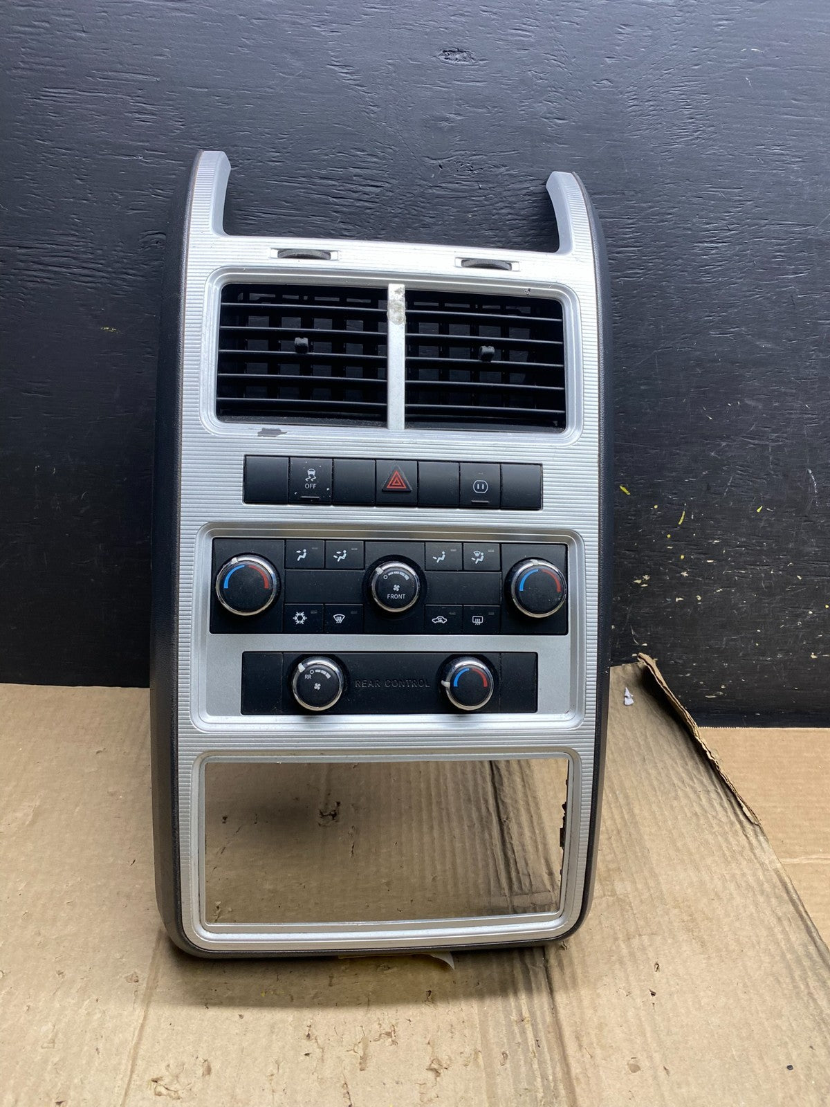 2009 2010 Dodge Journey Center Dash A/C AC Climate Control Bezel Trim X1974 DG0