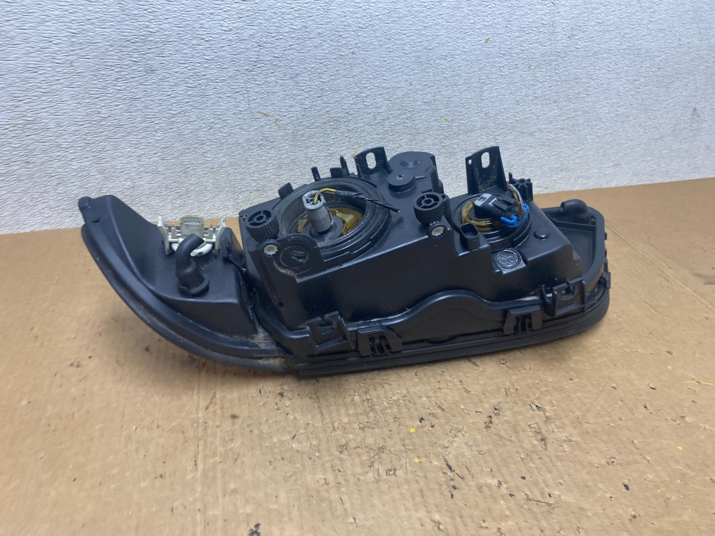 1997 - 2000 BMW E39 5 Series Headlight Right Passenger RH Halogen OEM Q7977 DW3