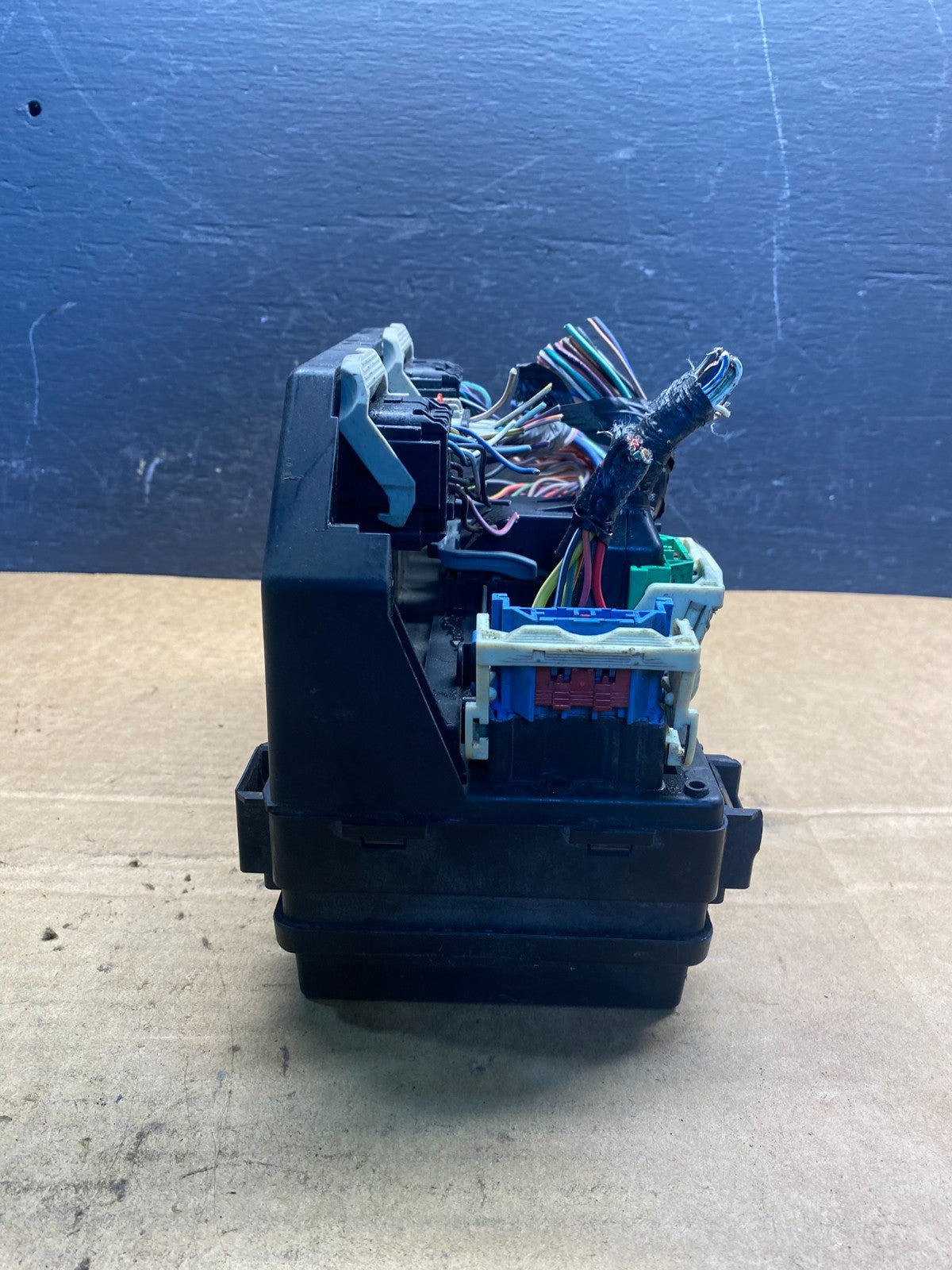 2008 2009 Liberty Nitro TIPM Power Integrated Fuse Box Module AD7421 DG2