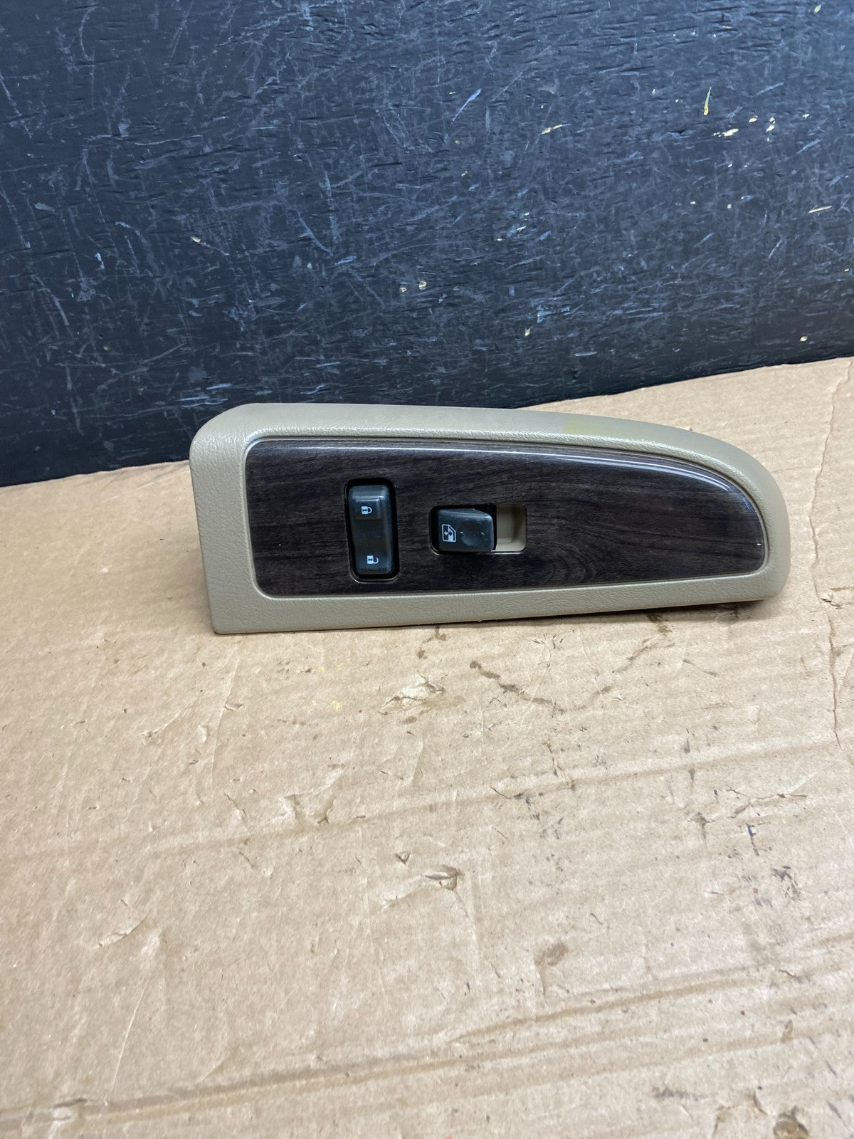 2003-2006 Chevrolet Silverado Right Passenger RH Window Switch AF2080 DW1