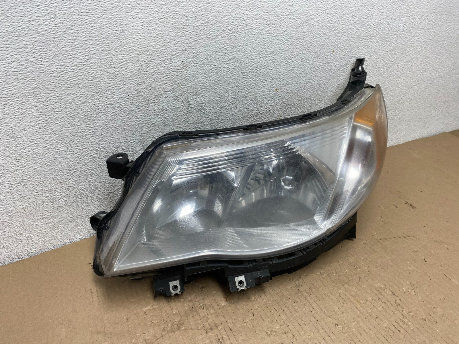 2009-2013 Subaru Forester Left Driver LH Halogen Headlight AF3186 DW2