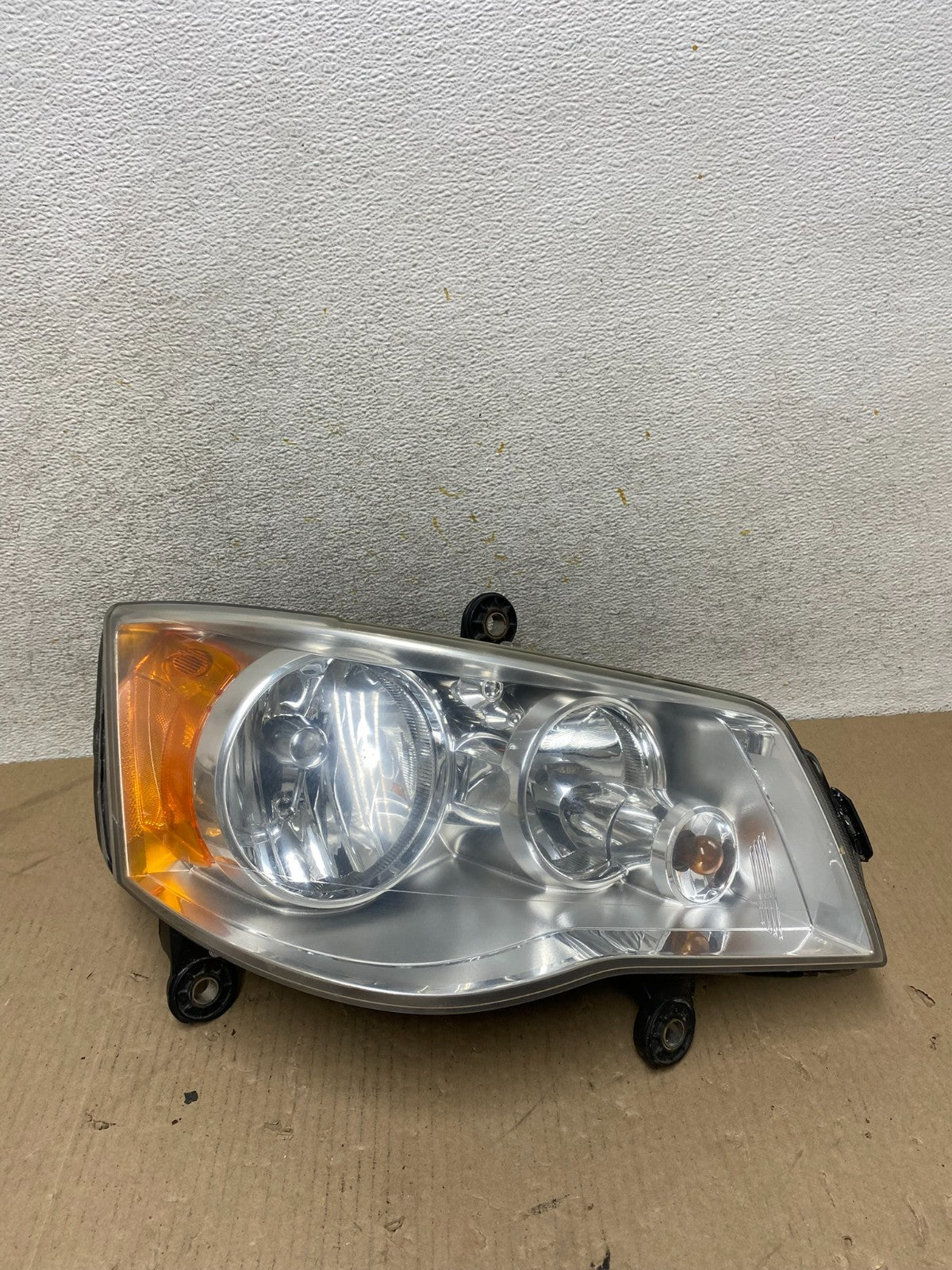 2011 to 2016 Chrysler Town and Country Right Passenger Headlight AH6803 DW0