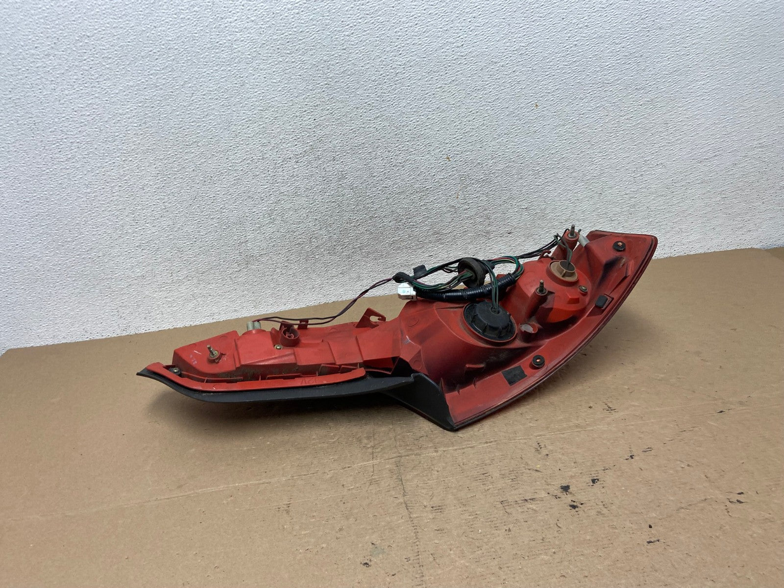 2003 - 2005 Infiniti G35 Coupe Right Passenger Rh Outer Tail Light AF4802 LK5