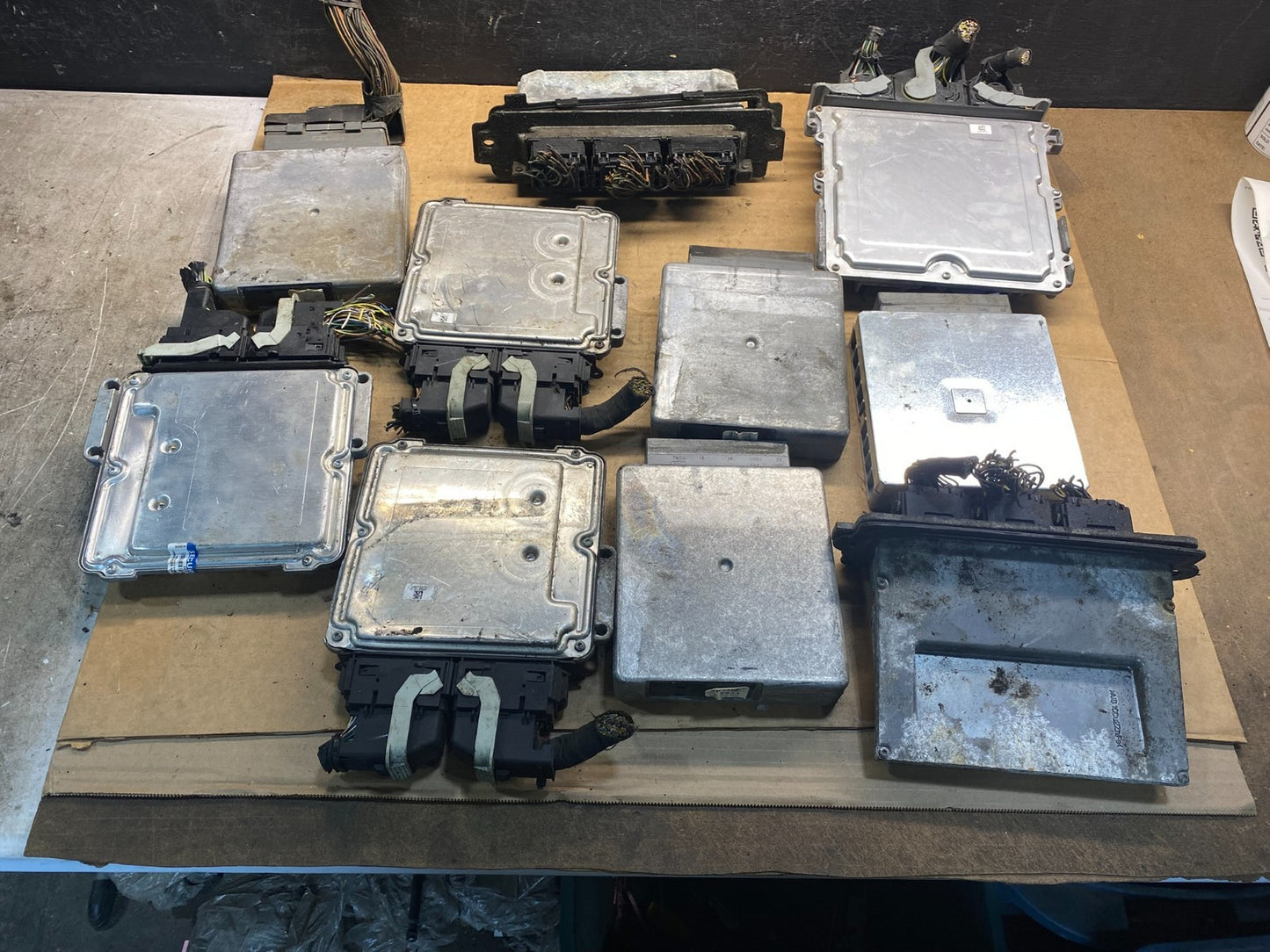 Mix of 10 Ford ECM Engine Computer Module AD94091