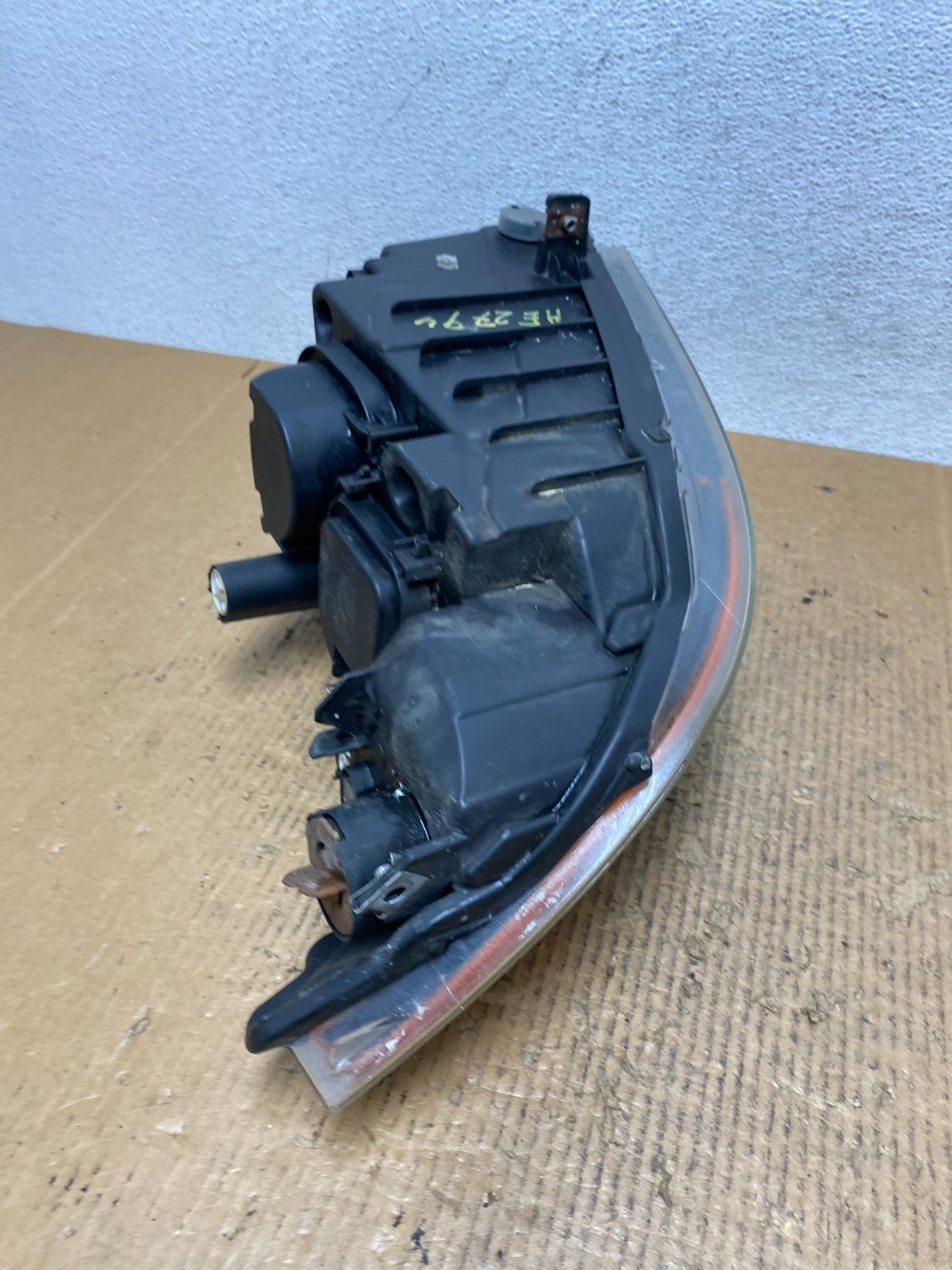 Halogen 2006 to 2008 BMW 3 Series Headlight Left Driver LH AE2794 DW9