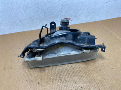 1988 to 1992 Toyota Corolla Right Passenger Side Headlight AE11676