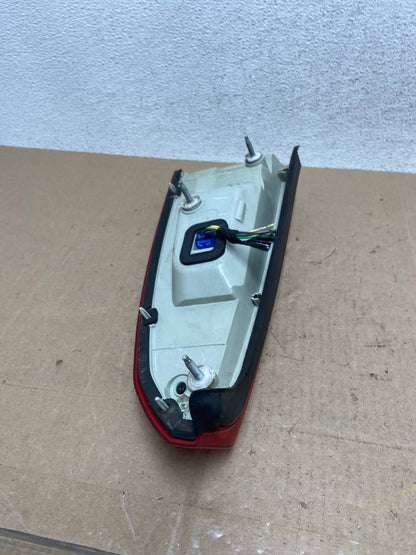 2006 to 2011 Cadillac DTS Left Driver Lh Side LED Tail light AE6850 LK6