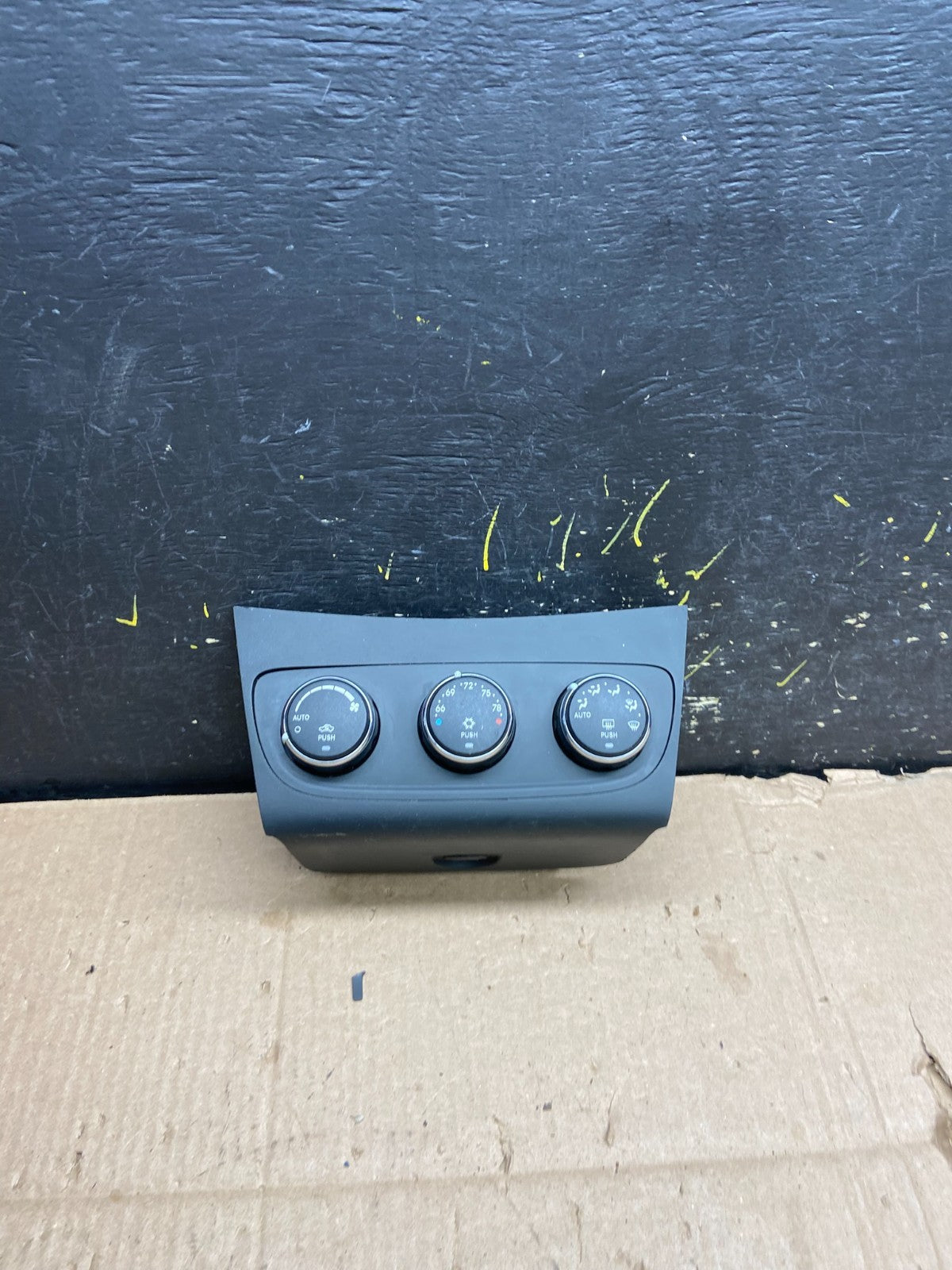 2011-2014 Chrysler 200 Heater AC Climate Switch Temperature Control y5376 DG0