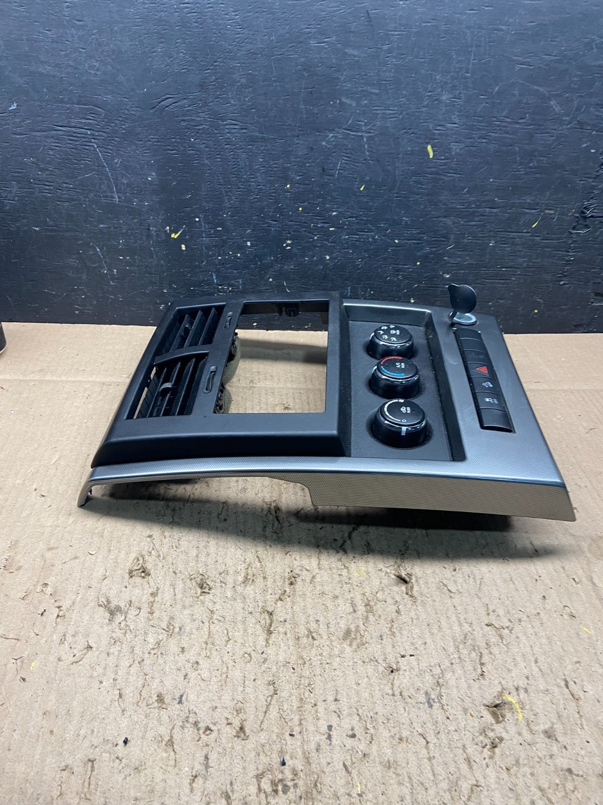 2008 to 2012 Jeep Liberty Dash Climate Temperature Control Radio Bezel Q1083 DG4