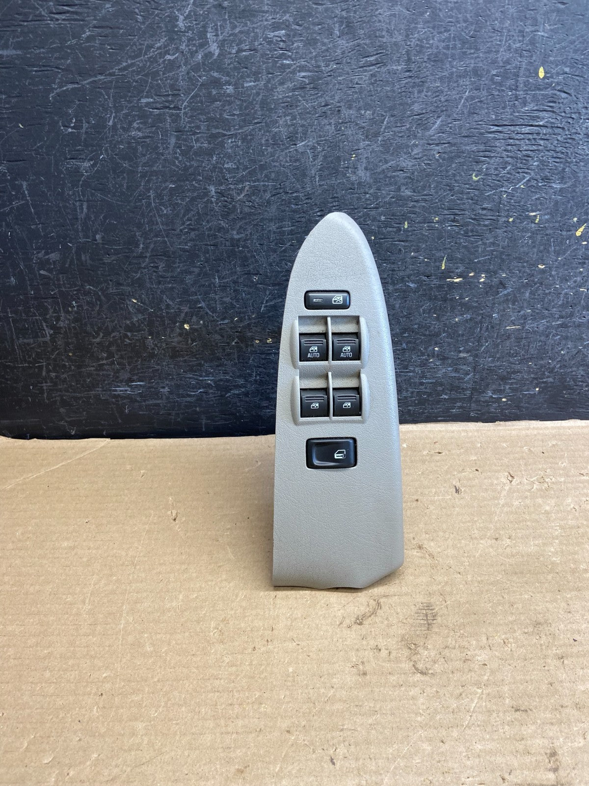 2006-2009 Chevrolet Trailblazer Power Left Driver Window Control Switch AH3647 D0