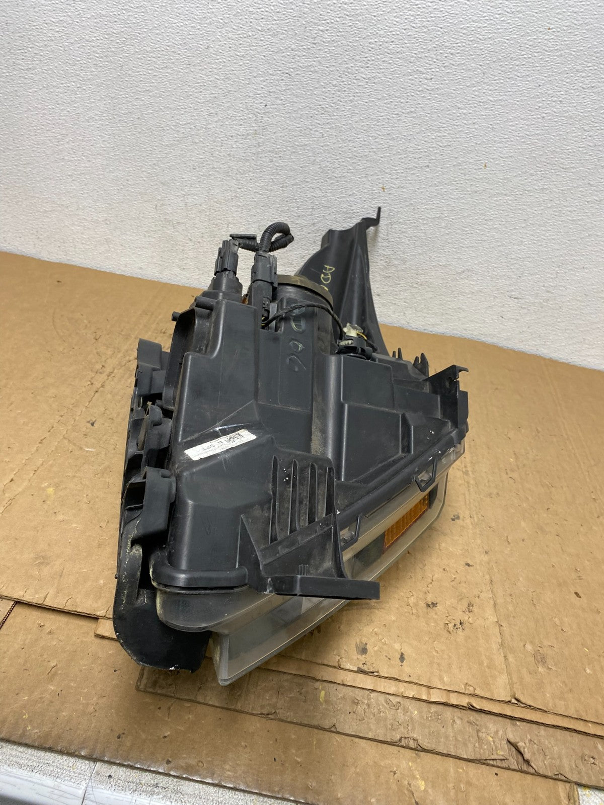 2011 to 2015 Ford Explorer Police Left Driver LH Halogen Headlight AD0643 DW8